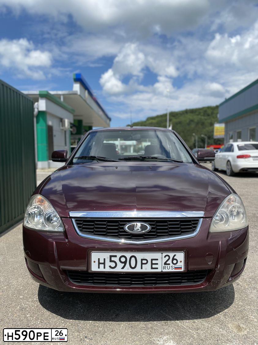 Фото автомобиля LADA 2170 PRIORA, 2011 — госномер Н590РЕ26. Цвет: ТЕМНО-ВИШНЕВЫЙ