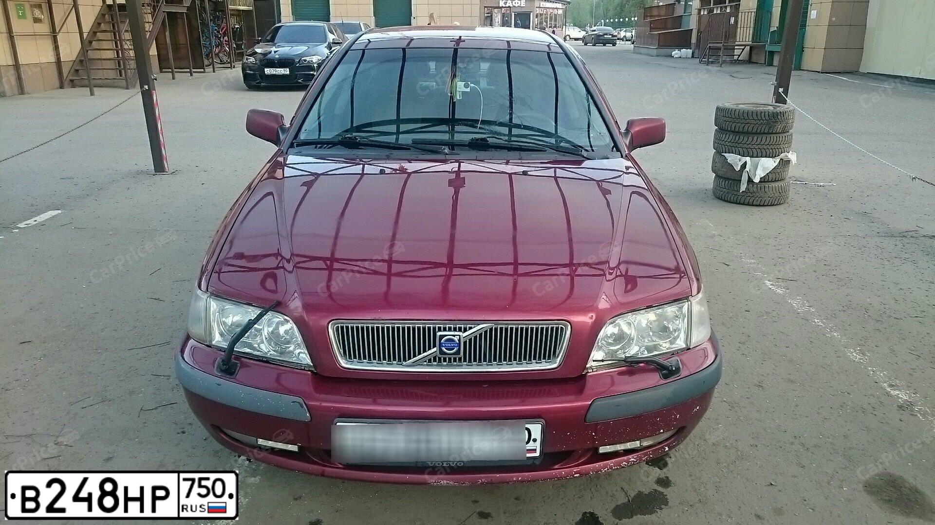 Фото автомобиля VOLVO S40, 2003 — госномер Е992РВ799. Цвет: КРАСНЫЙ ТЕМНЫЙ