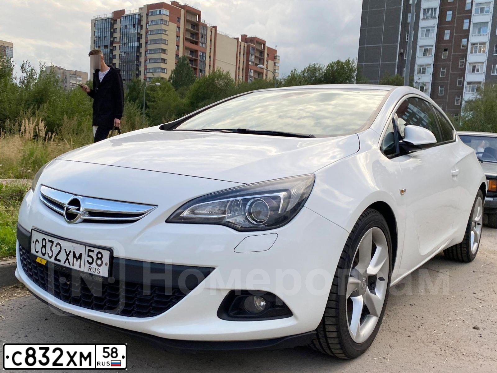 Фото автомобиля OPEL ASTRA, 2014 — госномер М643ОМ67. Цвет: Белый