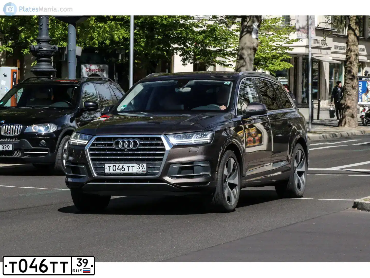 Фото автомобиля AUDI Q7, 2016 — госномер М784ЕН138. Цвет: Коричневый