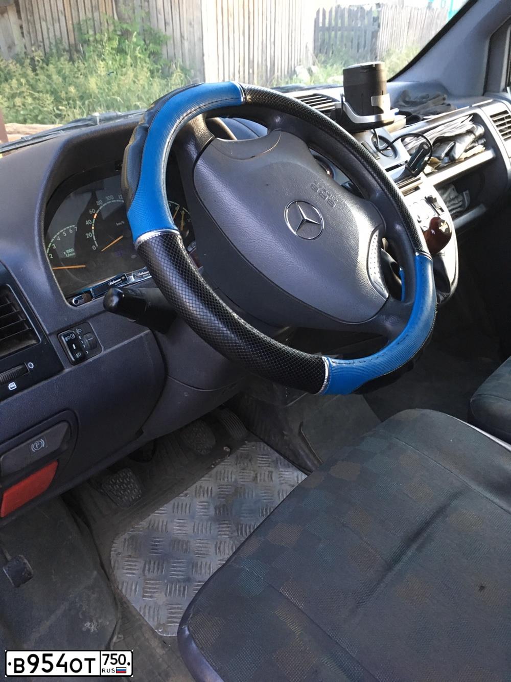 Фото автомобиля MERCEDES VITO, 2003 — госномер О514СМ150. Цвет: синий