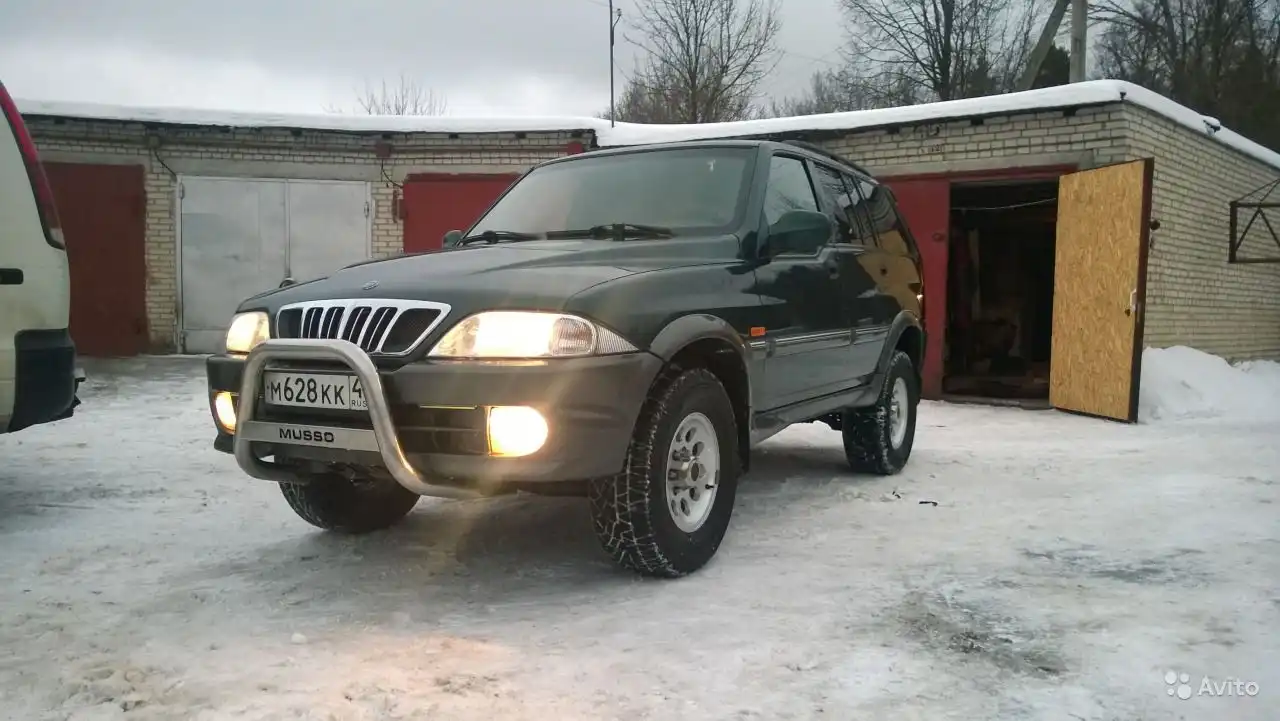 Фото автомобиля HYUNDAI ELANTRA, 2003 — госномер Н392СМ124. Цвет: БЕЛЫЙ (СЕРЕБРИСТЫЙ)