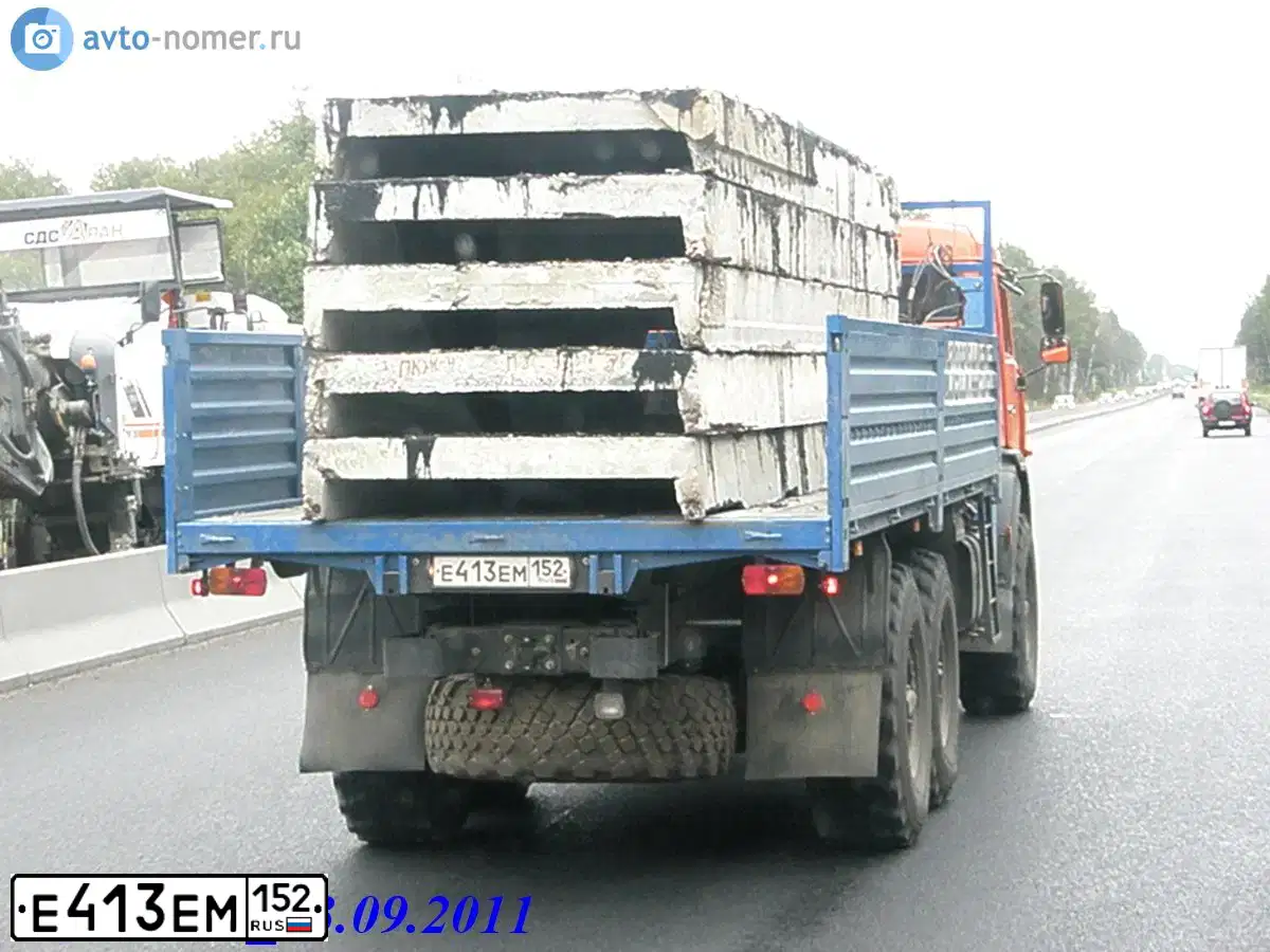 Фото автомобиля KAMAZ 43118 /6X6/, 2011 — госномер Е413ЕМ152. Цвет: ОРАНЖЕВЫЙ