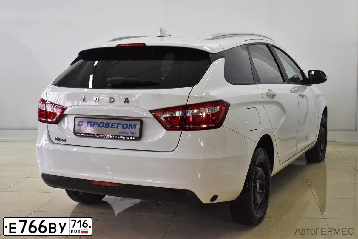 Фото автомобиля LADA VESTA, 2019 — госномер Т425УР05. Цвет: Белый