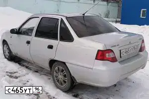 Фото автомобиля DAEWOO NEXIA, 2011 — госномер С465УТ96. Цвет: СВЕТЛО-СЕРЫЙ