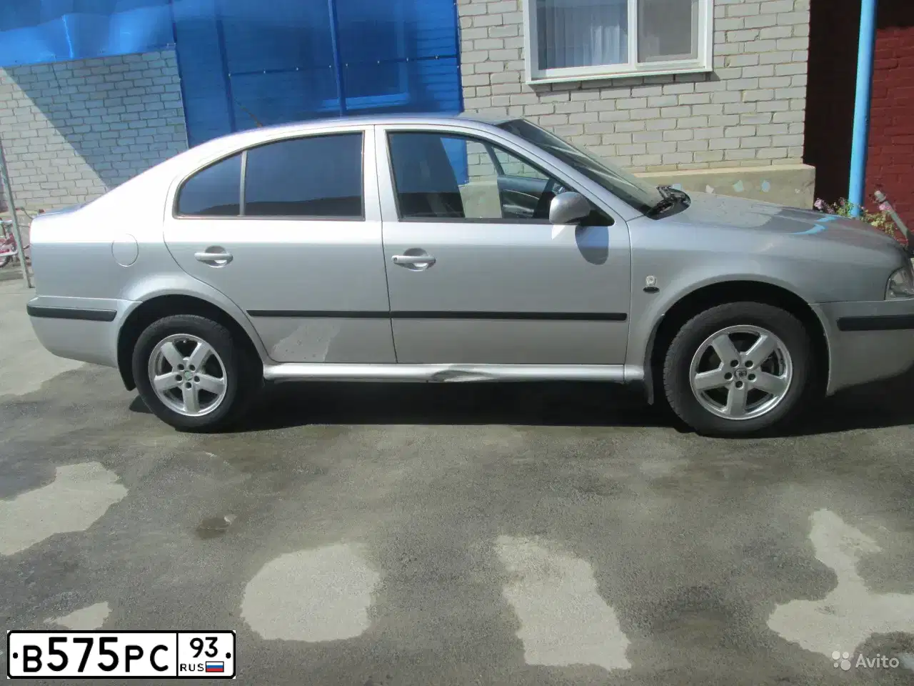 Фото автомобиля SKODA OCTAVIA, 2000 — госномер У050АК93. Цвет: СЕРЕБРИСТЫЙ