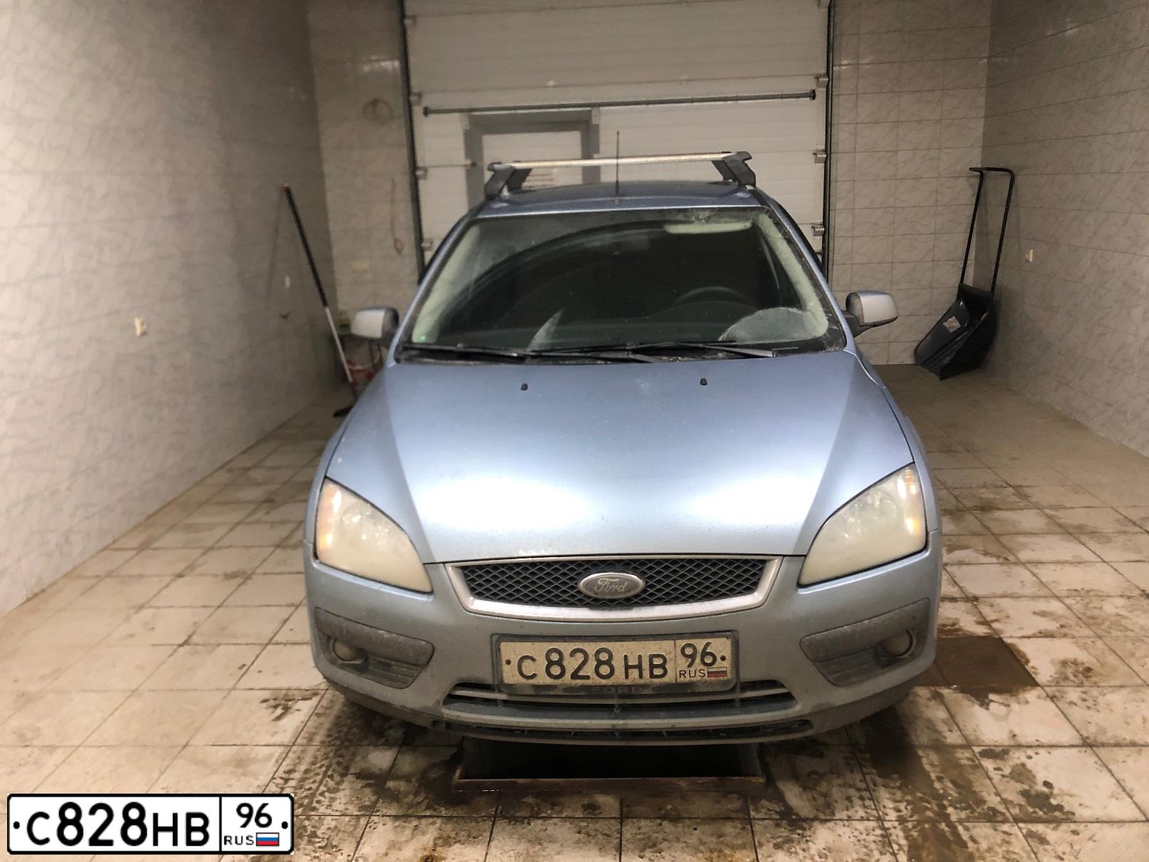 Фото автомобиля GAZ 3110 WOLGA, 2007 — госномер М064МР45. Цвет: СВЕТЛО-СЕРЫЙ