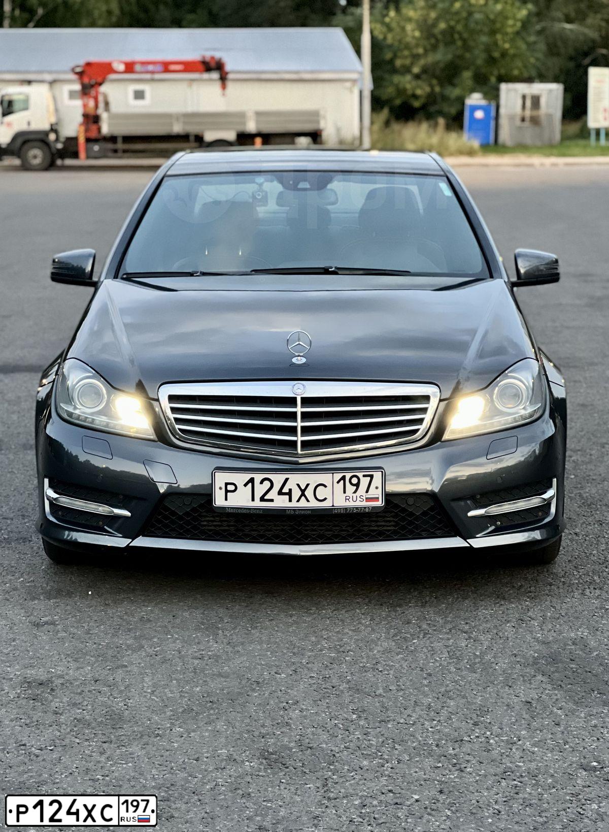 Фото автомобиля MERCEDES C-KLASSE, 2012 — госномер А684ВР250. Цвет: СЕРЫЙ
