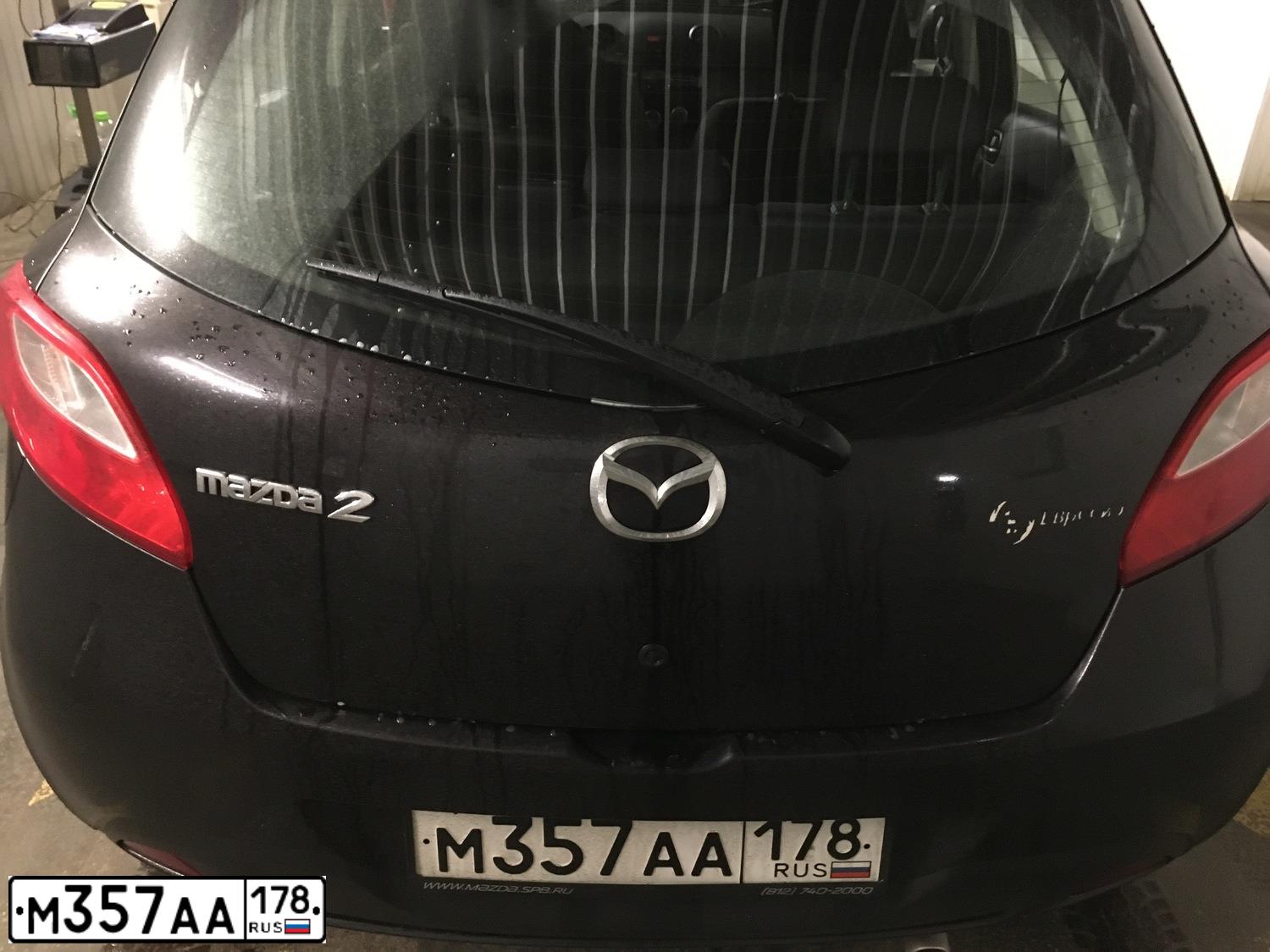 Фото автомобиля MAZDA 2, 2011 — госномер С674РУ72. Цвет: ТЕМНО-ВИШНЕВЫЙ