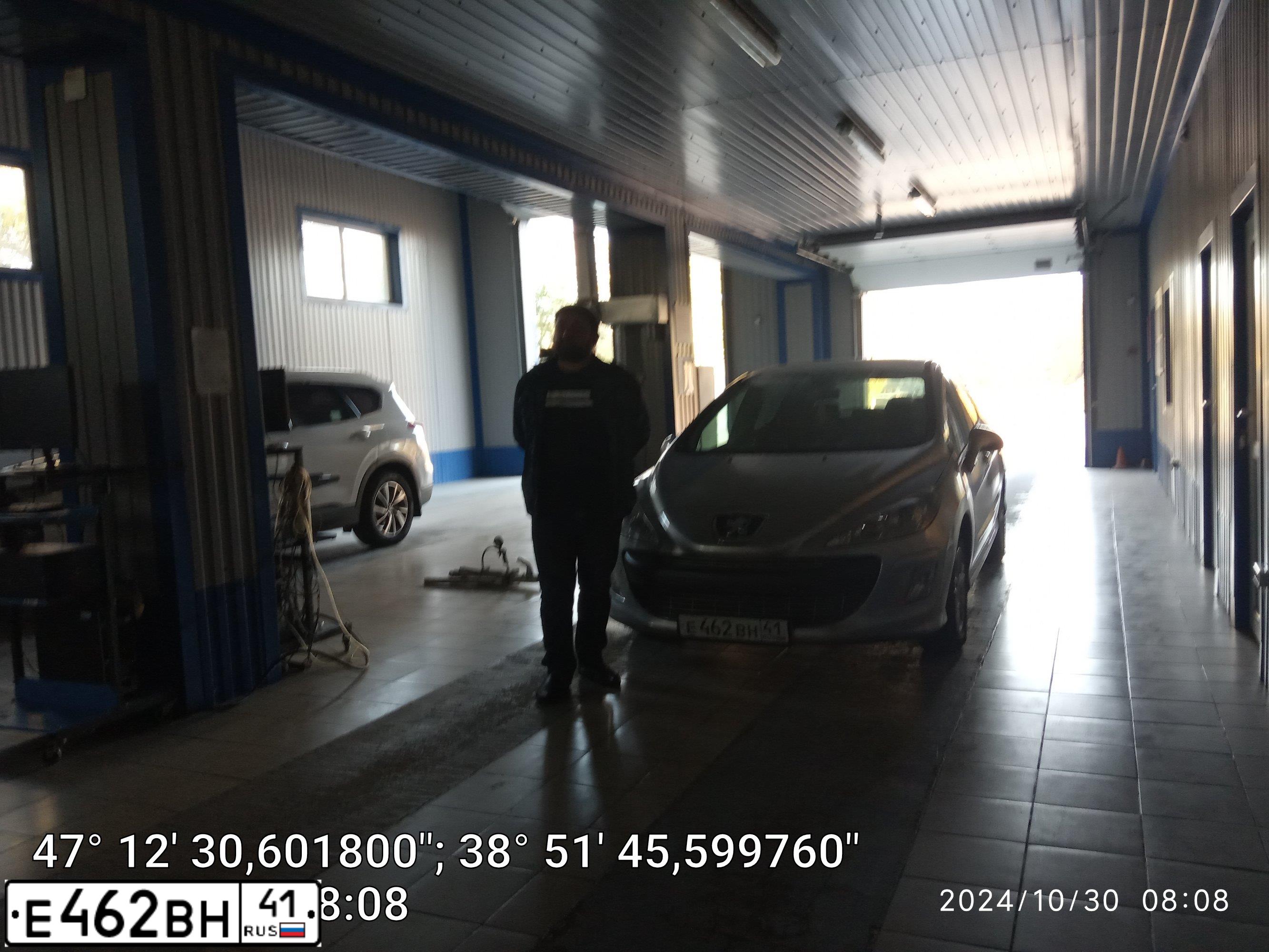 Фото автомобиля PEUGEOT 308, 2008 — госномер С515ОС761. Цвет: СЕРЫЙ