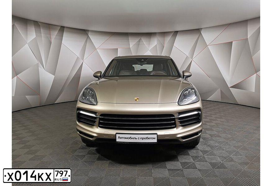 Фото автомобиля PORSCHE CAYENNE, 2018 — госномер Т574СМ797. Цвет: Коричневый
