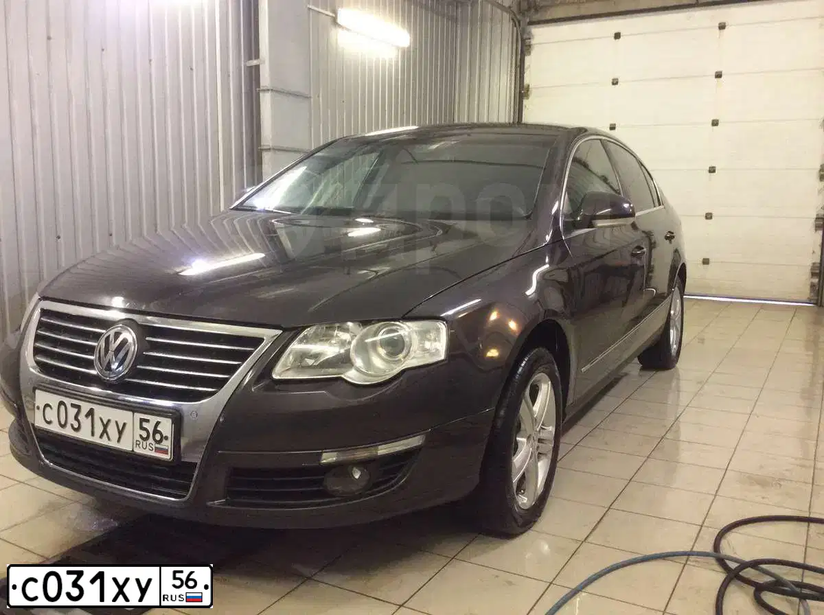 Фото автомобиля LADA 2107 LADA, 2011 — госномер С081ХУ56. Цвет: Светло-серебристый металик