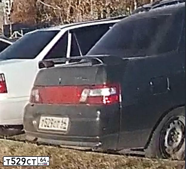 Фото автомобиля LADA 2110, 2006 — госномер Т529СТ64. Цвет: ЗОЛОТИСТЫЙ ТЕМНО-ЗЕЛЕНЫЙ