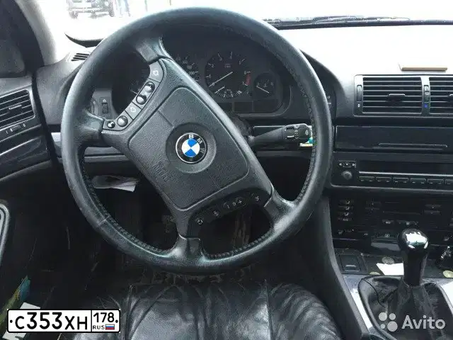 Фото автомобиля BMW SERIE 5, 1998 — госномер С353ХН178. Цвет: СЕРЫЙ