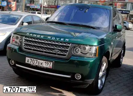 Фото автомобиля LANDROVER RANGE ROVER, 2010 — госномер А707ЕК197. Цвет: ЗЕЛЕНЫЙ