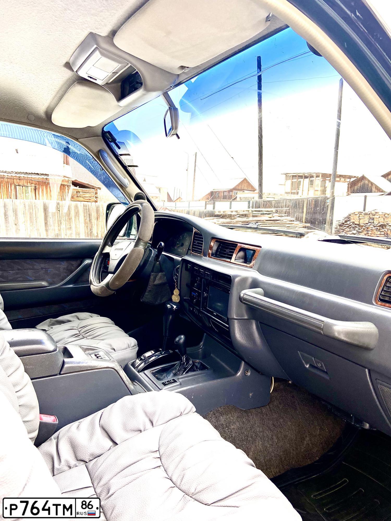 Фото автомобиля TOYOTA LANDCRUISER, 1997 — госномер Р764ТМ62. Цвет: ЗЕЛЕНЫЙ