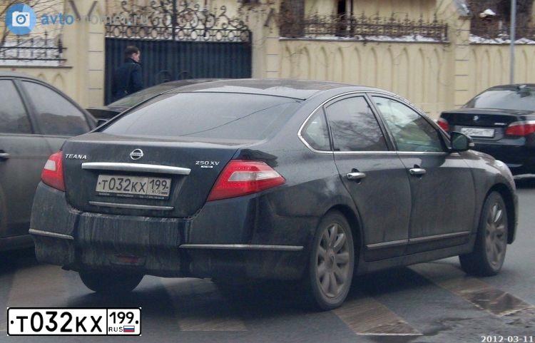 Фото автомобиля TOYOTA RAV4, 2004 — госномер Р047ХО11. Цвет: СВЕТЛО-ЗЕЛЕНЫЙ