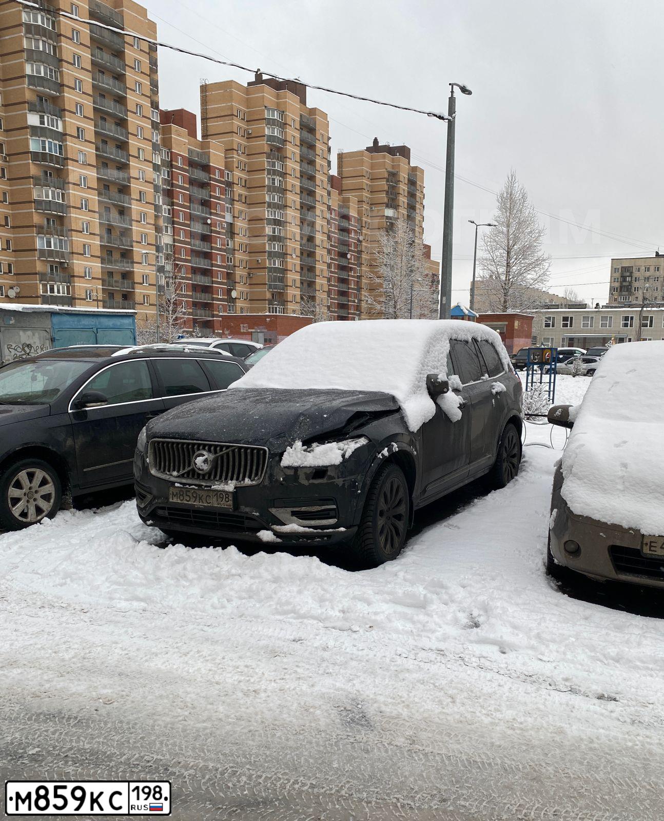 Фото автомобиля VOLVO XC90, 2021 — госномер М859КС198. Цвет: ЧЕРНЫЙ