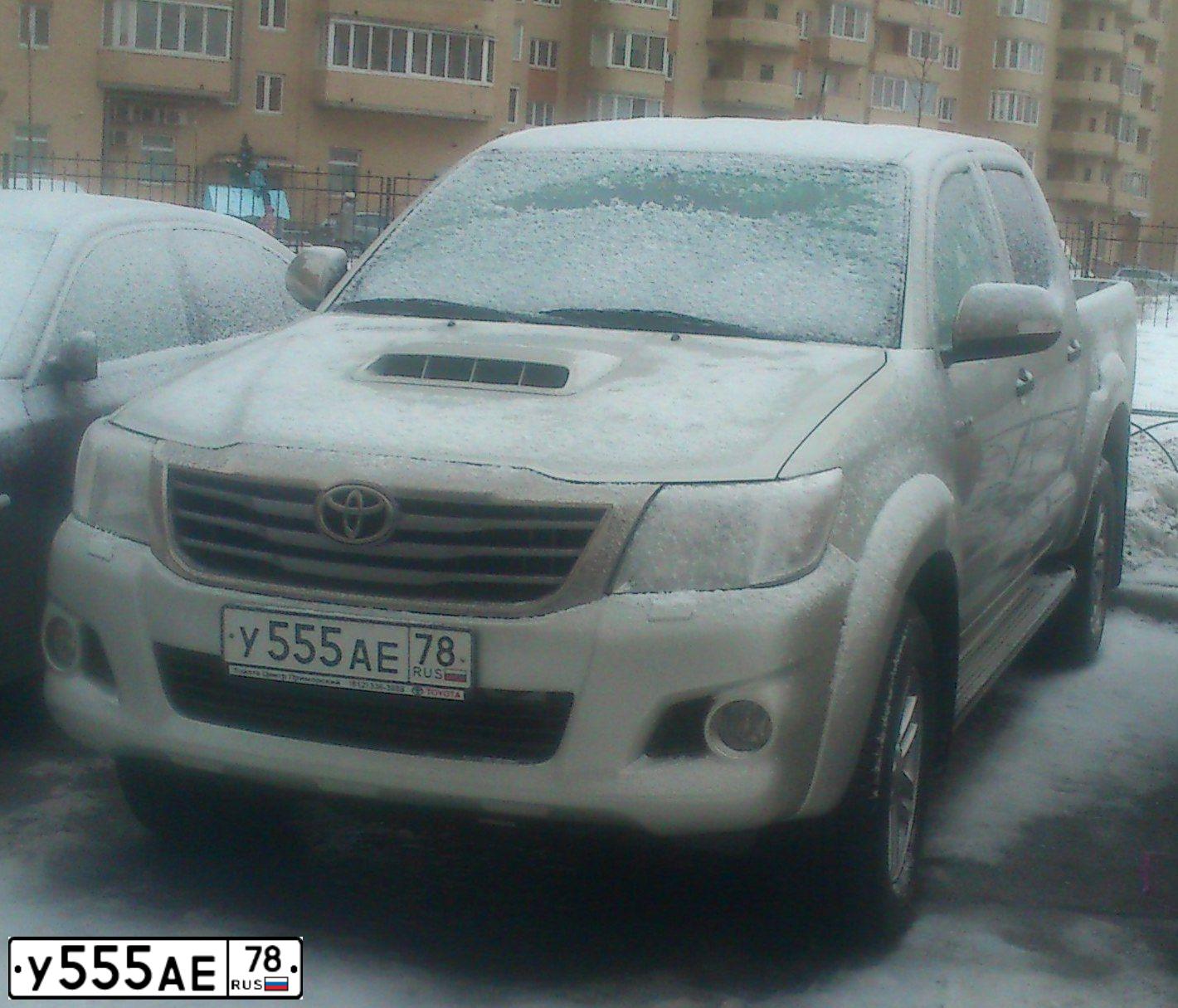 Фото автомобиля MERCEDES GL-KLASSE, 2014 — госномер У555АЕ78. Цвет: синий