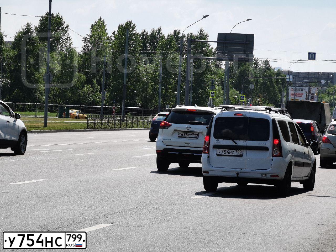 Фото автомобиля LADA LARGUS, 2019 — госномер У754НС799. Цвет: БЕЛЫЙ
