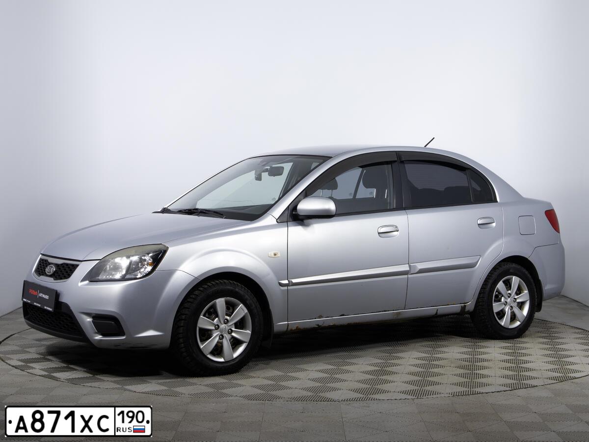 Фото автомобиля KIA RIO, 2010 — госномер А871ХС190. Цвет: СЕРЫЙ