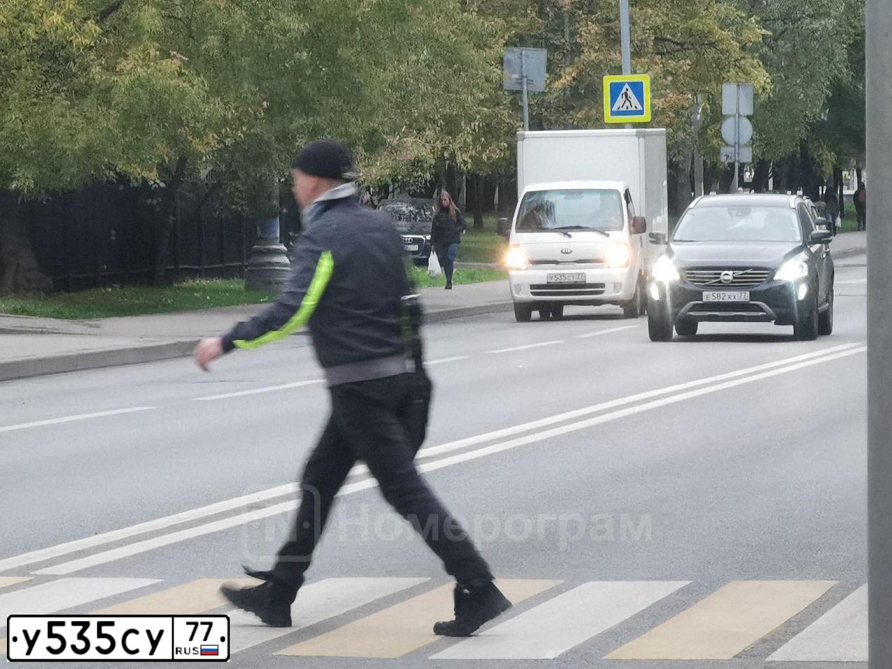 Фото автомобиля KIA SELTOS, 2021 — госномер О397ТТ797. Цвет: синий