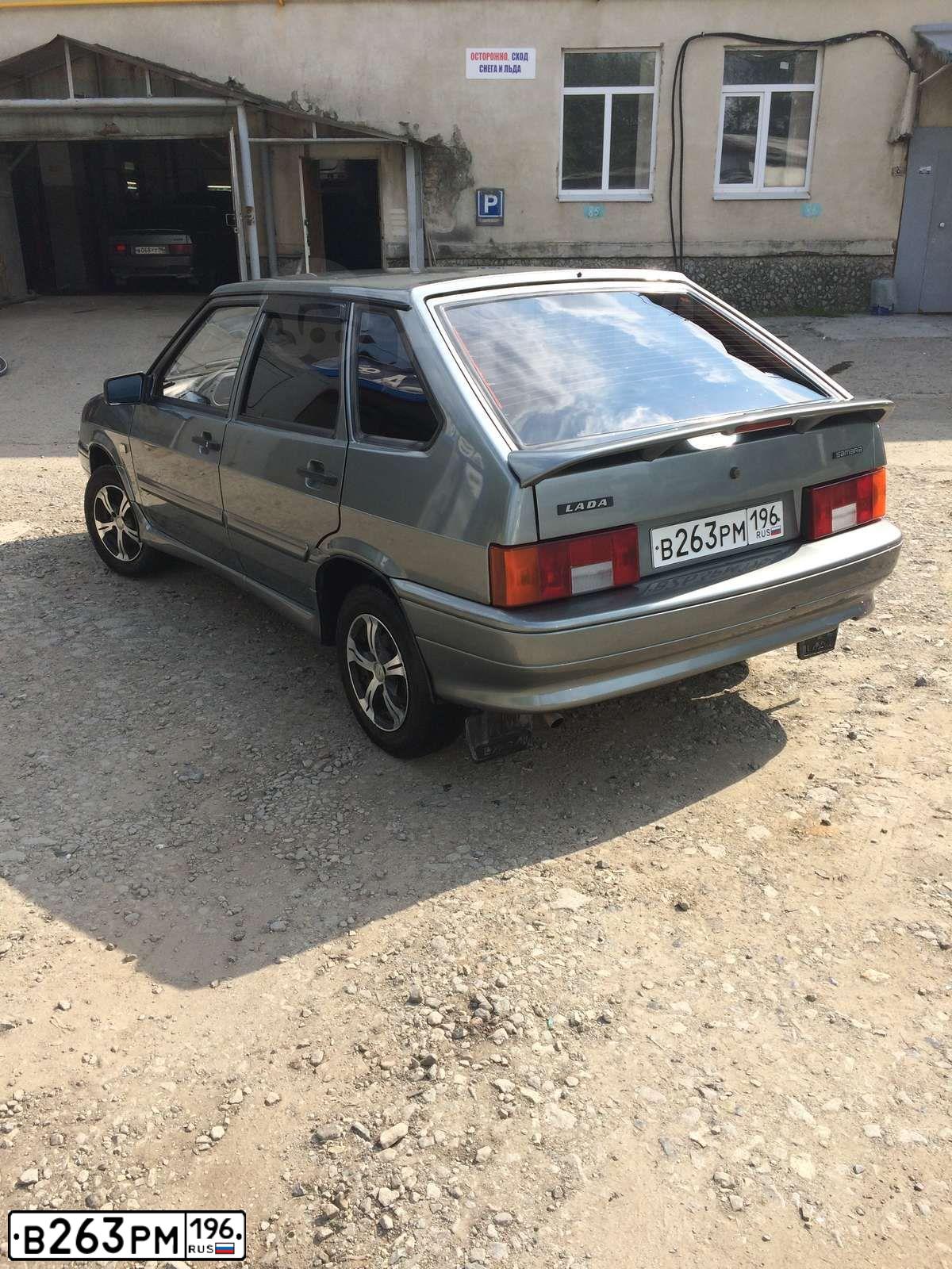 Фото автомобиля LADA 2114 SAMARA, 2011 — госномер В263РМ196. Цвет: СЕРО-ЗЕЛЕНЫЙ