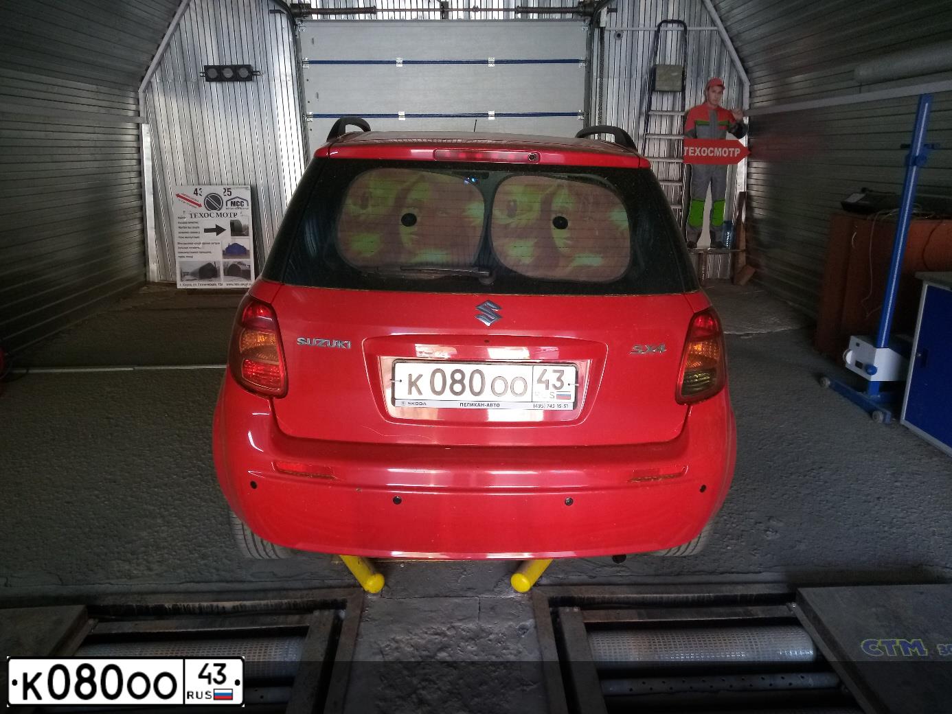 Фото автомобиля SUZUKI SX 4, 2009 — госномер К080ОО43. Цвет: КРАСНЫЙ