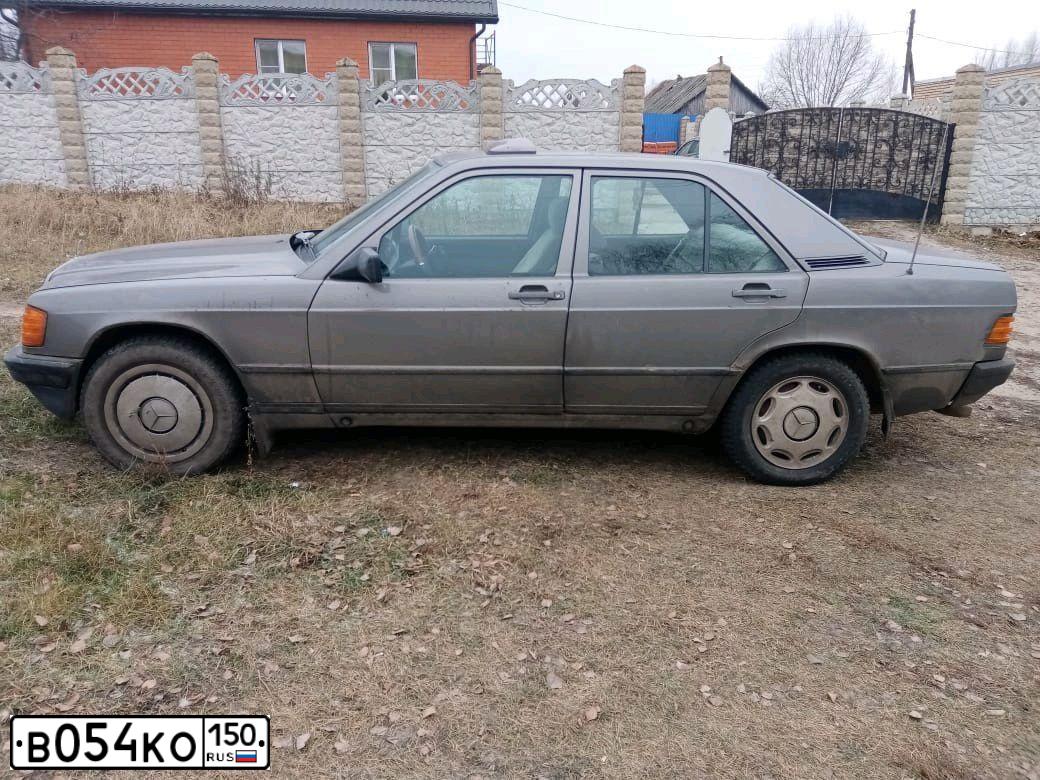 Фото автомобиля MERCEDES C-KLASSE, 1987 — госномер У693ЕН152. Цвет: БЕЛЫЙ СЕРЫЙ