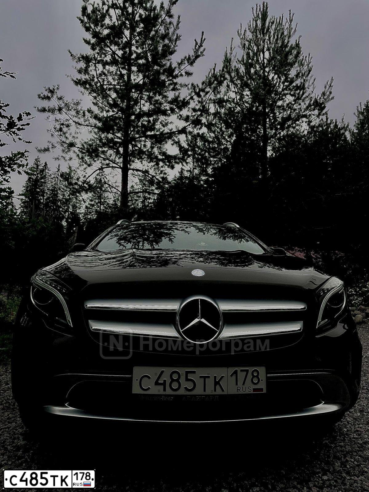Фото автомобиля MERCEDES GLA-KLASSE, 2016 — госномер С485ТК178. Цвет: ЧЕРНЫЙ