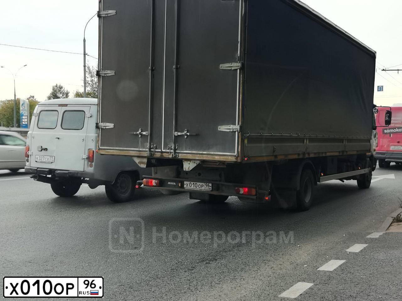 Фото автомобиля AVIA D 120, 2013 — госномер Х010ОР96. Цвет: Белый