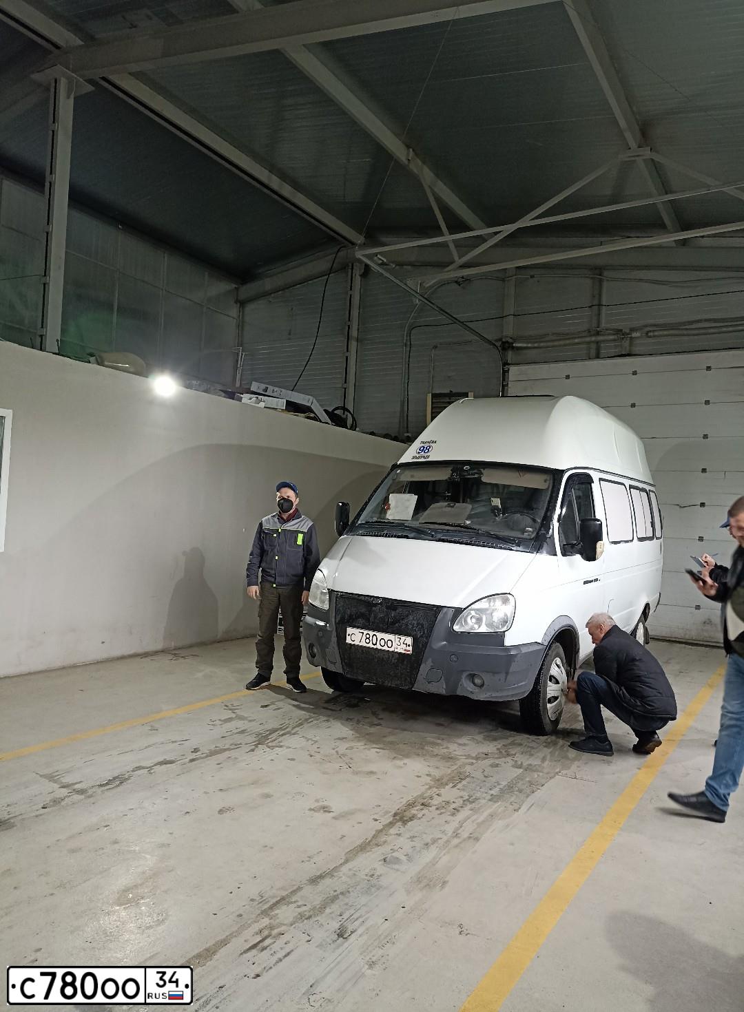 Фото автомобиля GAZ 3221 EL, 2012 — госномер С780ОО34. Цвет: БЕЛЫЙ