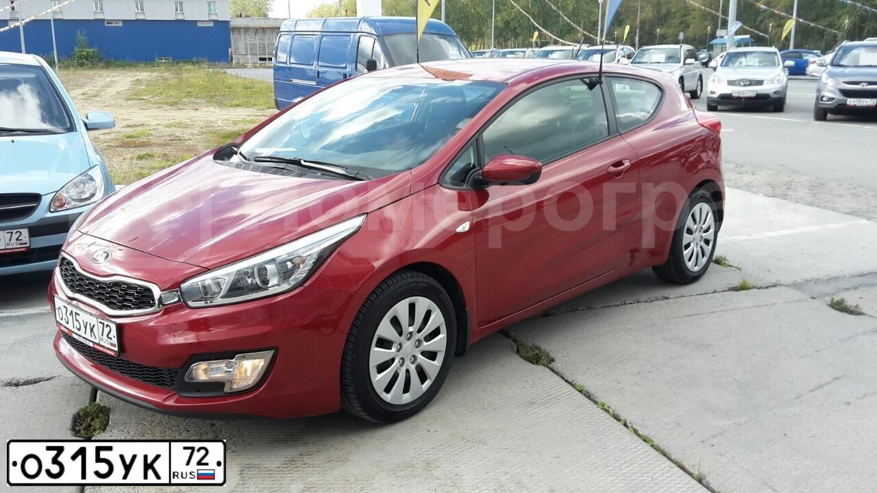 Фото автомобиля KIA CEE'D, 2013 — госномер О315УК72. Цвет: Красный