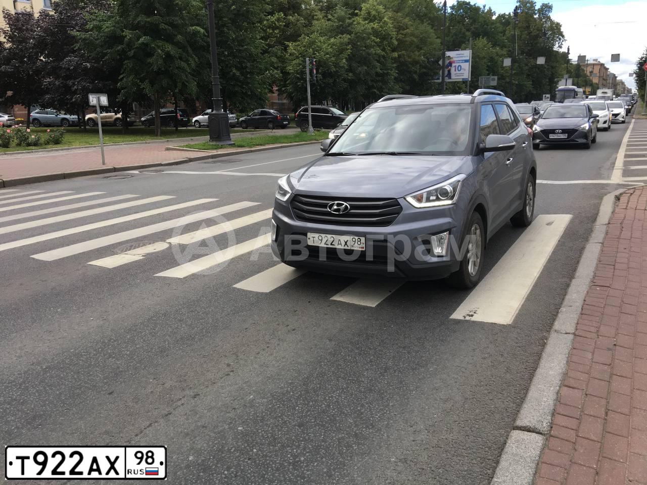 Фото автомобиля HYUNDAI CRETA, 2018 — госномер Т922АХ98. Цвет: Серый