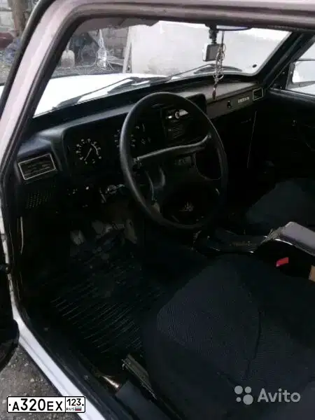 Фото автомобиля LADA 2107 LADA, 2007 — госномер А369АТ193. Цвет: ЯРКО-БЕЛЫЙ