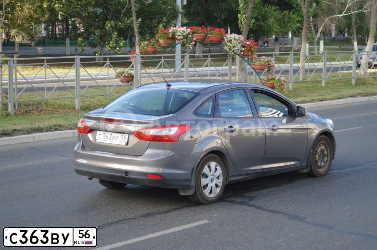 Фото автомобиля FORD FOCUS, 2011 — госномер С363ВУ56. Цвет: СЕРО-КОРИЧНЕВЫЙ