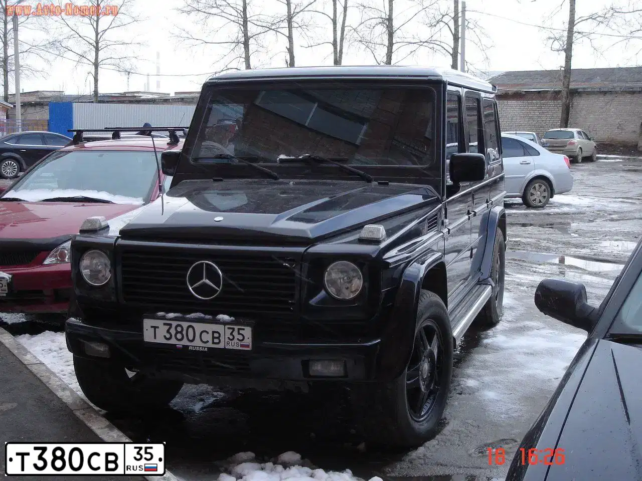 Фото автомобиля RENAULT TRAFIC, 2006 — госномер Е712МА35. Цвет: Белый