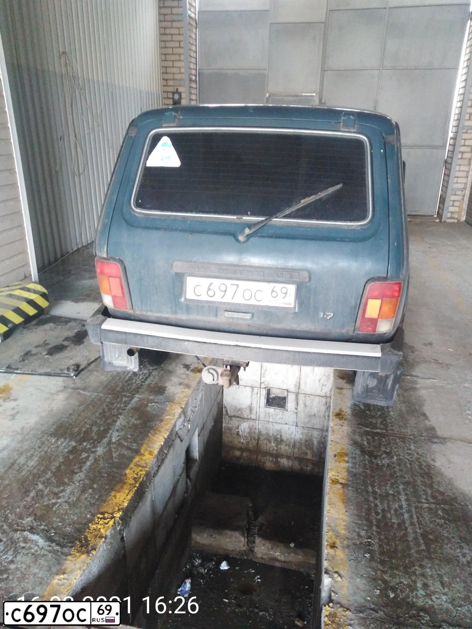 Фото автомобиля LADA 2121 NIVA, 1999 — госномер Н080ВН69. Цвет: СИНЕ-ЗЕЛЕНЫЙ