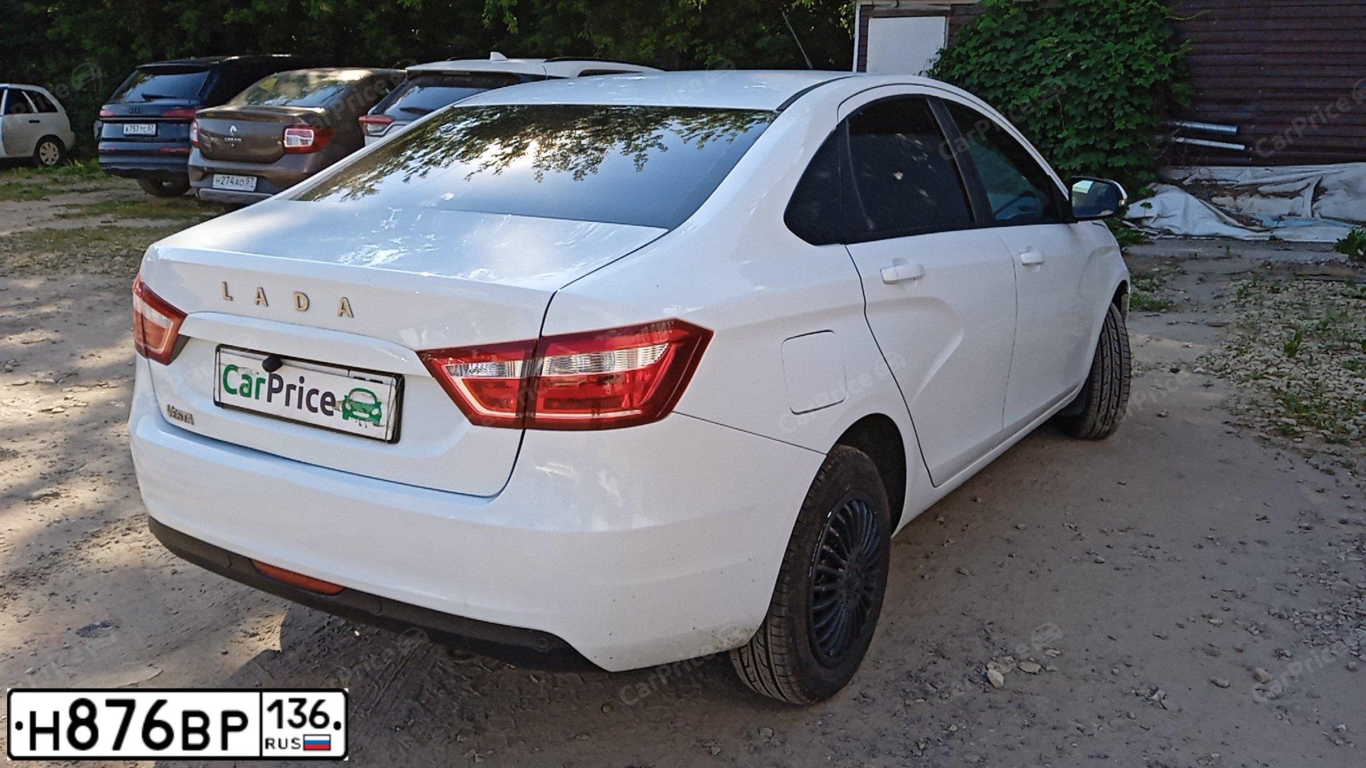 Фото автомобиля LADA VESTA, 2019 — госномер С131РА179. Цвет: Белый
