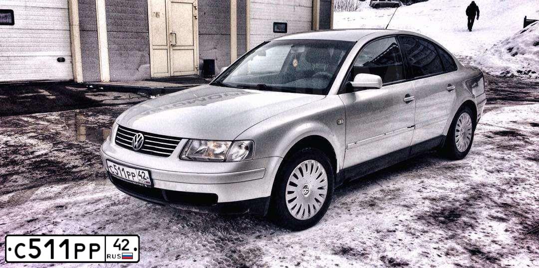 Фото автомобиля VOLKSWAGEN PASSAT, 1999 — госномер С511РР42. Цвет: СЕРЕБРИСТЫЙ