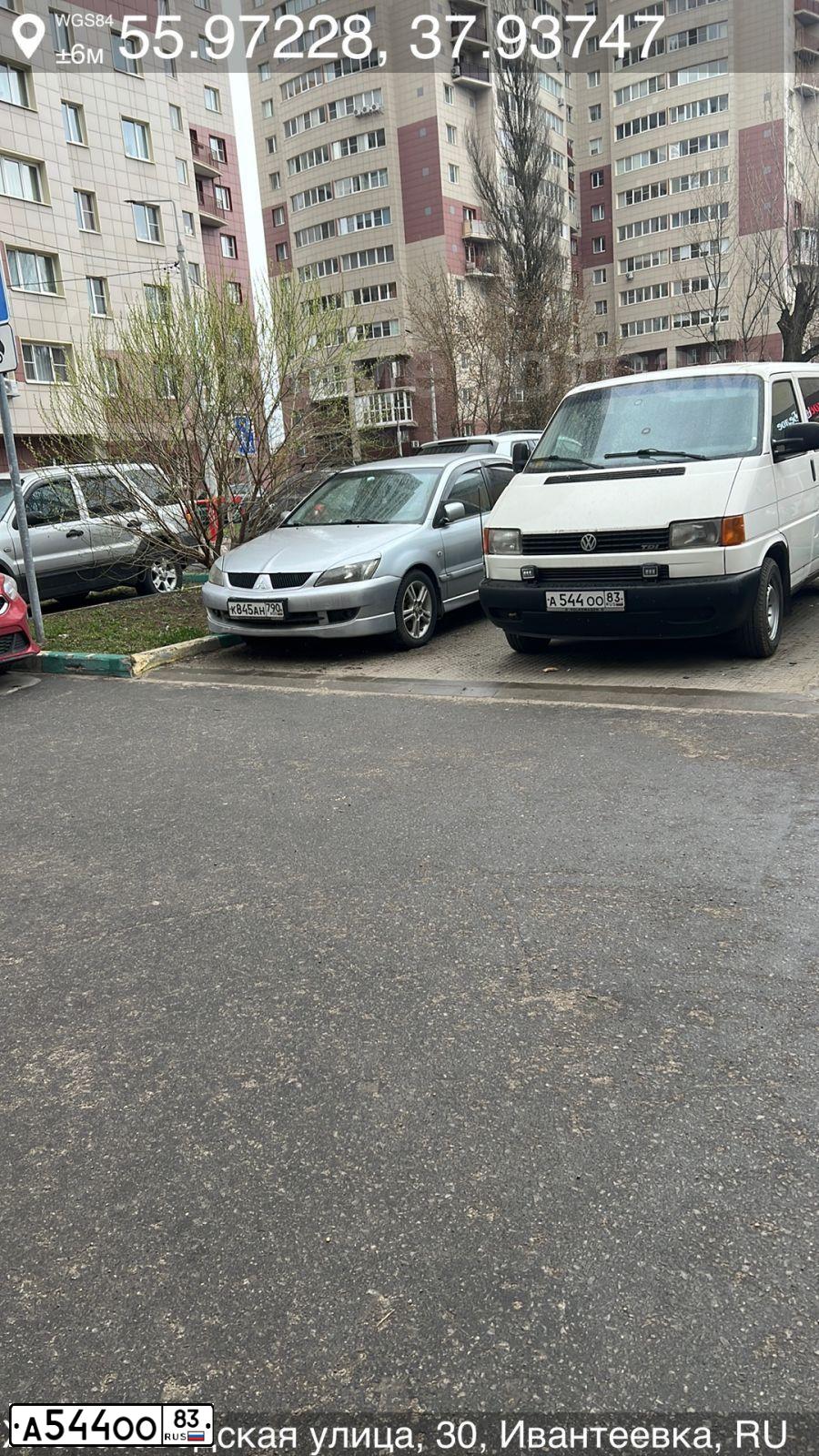 Фото автомобиля VOLKSWAGEN TRANSPORTER, 1997 — госномер А544ОО83. Цвет: Белый