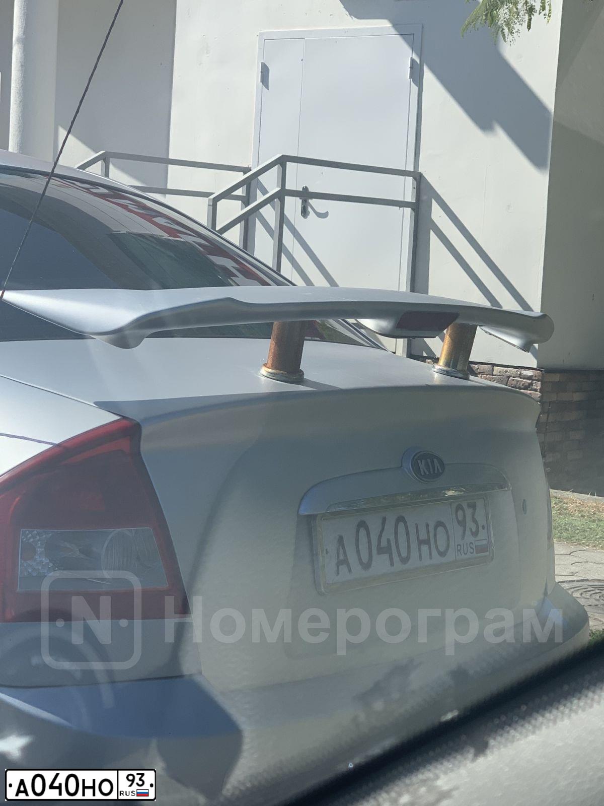 Фото автомобиля KIA CERATO, 2006 — госномер М349ВО123. Цвет: Серебристый