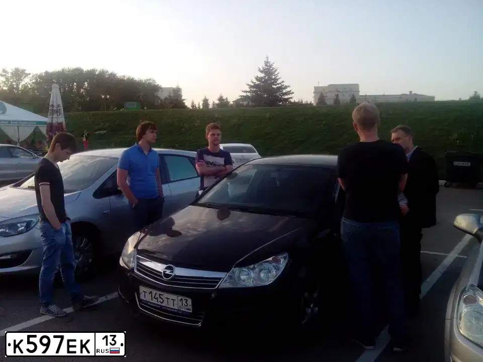 Фото автомобиля OPEL ASTRA, 2010 — госномер С837РХ761. Цвет: СЕРЕБРИСТЫЙ