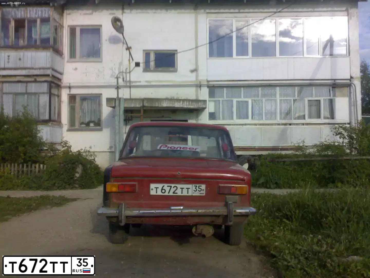 Фото автомобиля LADA 2107, 2007 — госномер Т401ОА35. Цвет: ТЕМНО-ВИШНЕВЫЙ