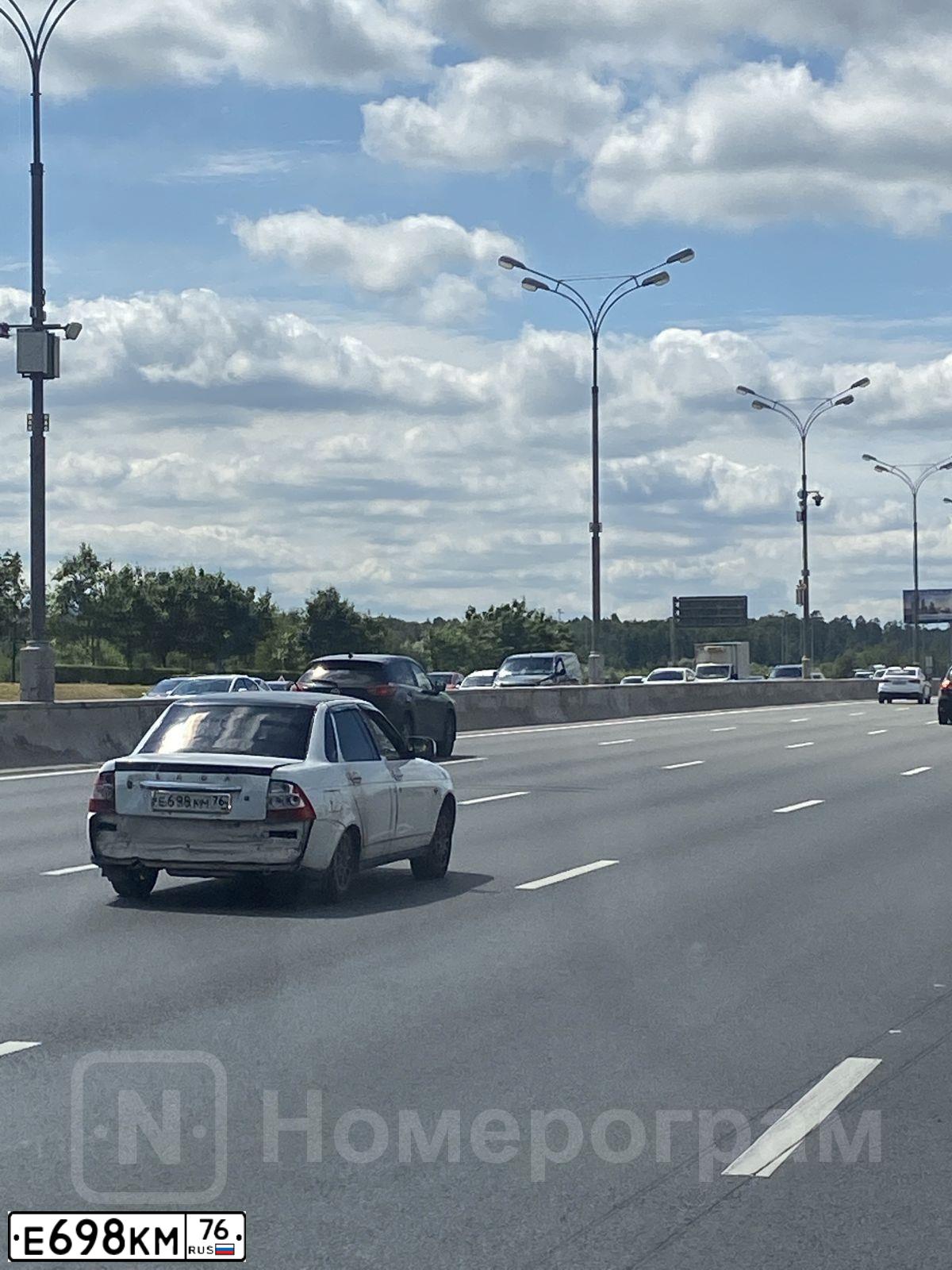 Фото автомобиля LADA 2170 PRIORA, 2010 — госномер С075ТН76. Цвет: ЧЕРНЫЙ