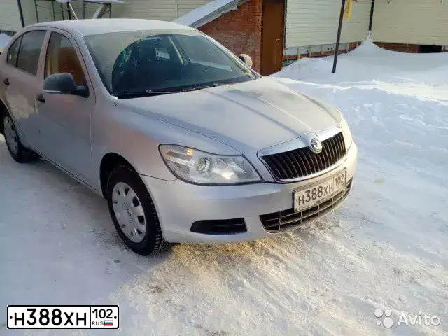 Фото автомобиля SKODA OCTAVIA, 2012 — госномер М388ХН102. Цвет: СЕРЕБРИСТЫЙ