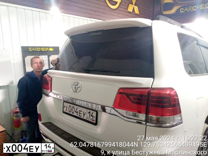 Фото автомобиля INFINITI QX70 /FX/, 2005 — госномер Х004ЕУ14. Цвет: ЧЕРНЫЙ