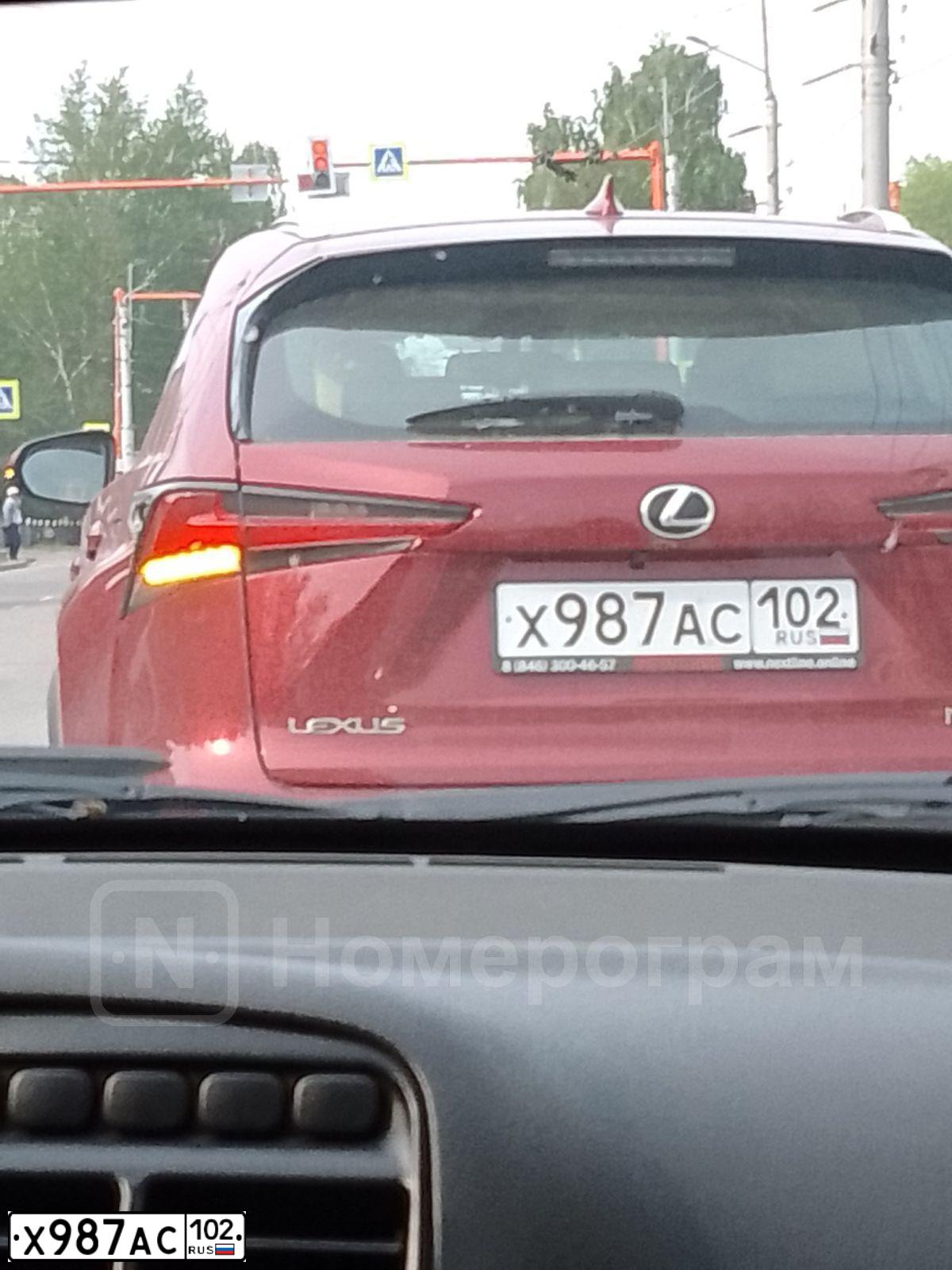Фото автомобиля LEXUS NX, 2018 — госномер Х987АС102. Цвет: КРАСНЫЙ