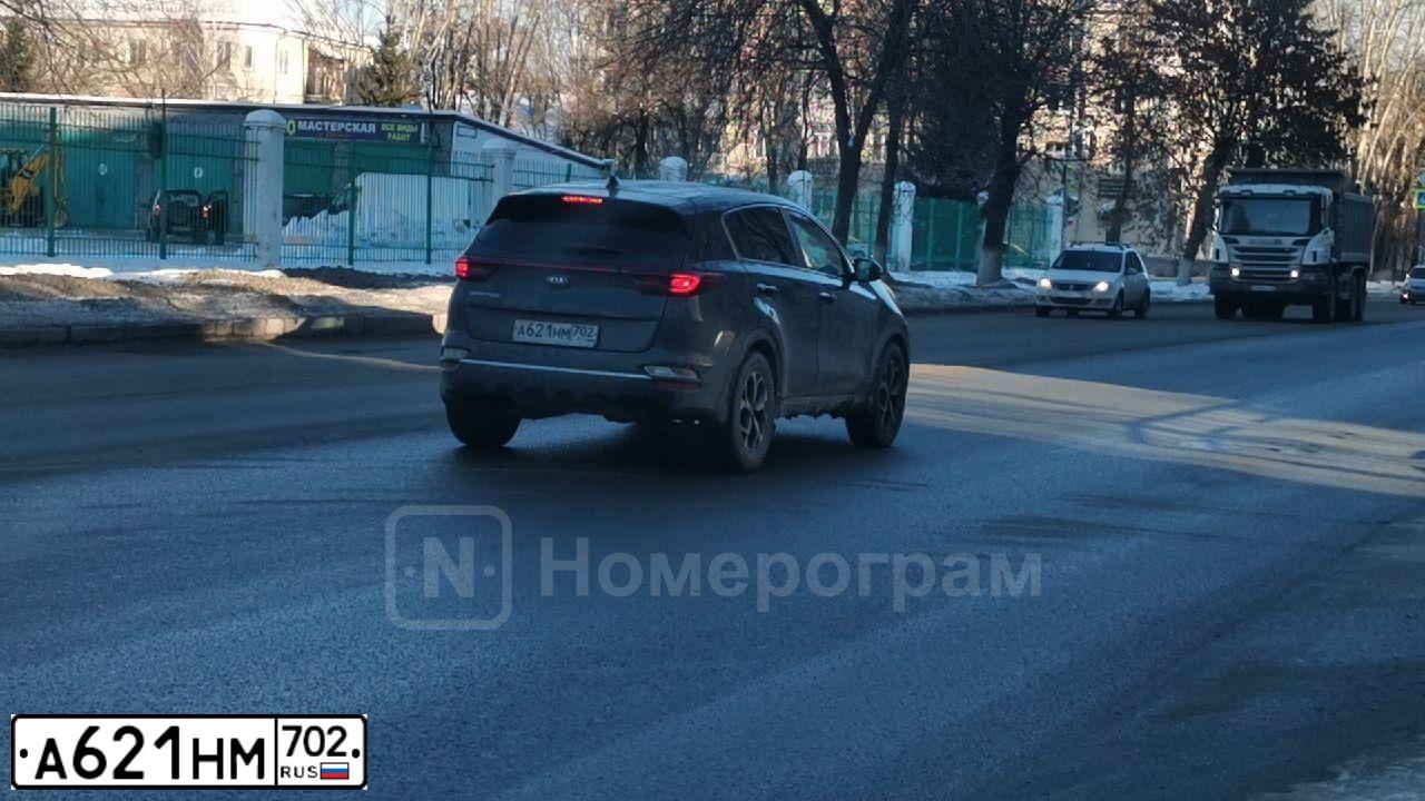 Фото автомобиля KIA SPORTAGE, 2019 — госномер А621НМ702. Цвет: СЕРЫЙ