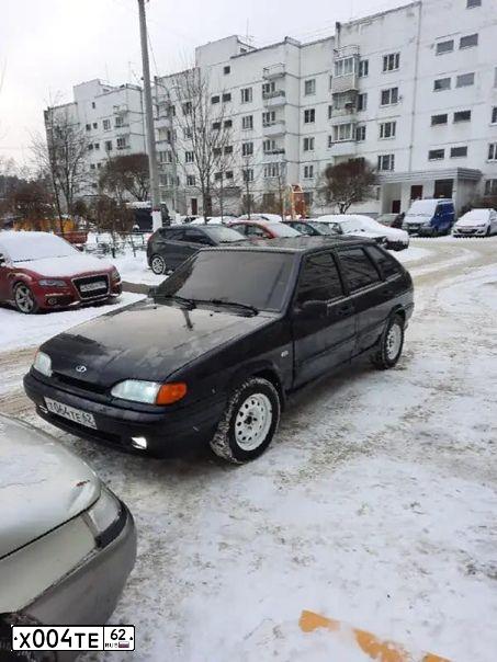 Фото автомобиля NISSAN X-TRAIL, 2001 — госномер Х004ТЕ62. Цвет: ЧЕРНЫЙ